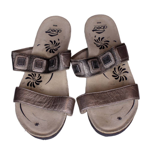 Abeo Sandals Slip On Double Strap Gold Square Medallion Detail WN9 - Picture 2 of 5